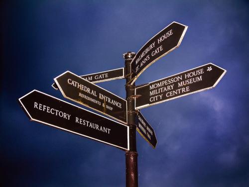 Direction signs in Salisbury